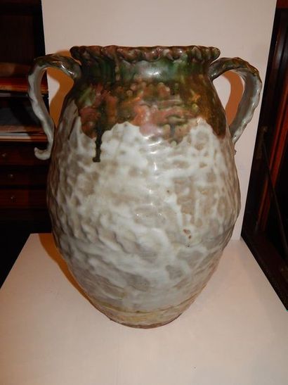 128 G - Grand vase à deux anses en terre...
