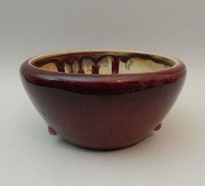 154 BIS - Coupe en porcelaine sang de bœuf....