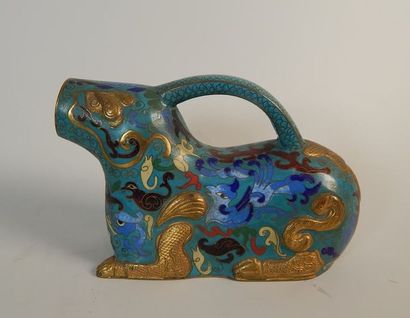 Bourdaloue en émaux cloisonnés de Pékin....