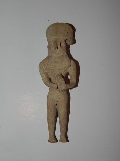 Figure masculine debout au turban, en terre...