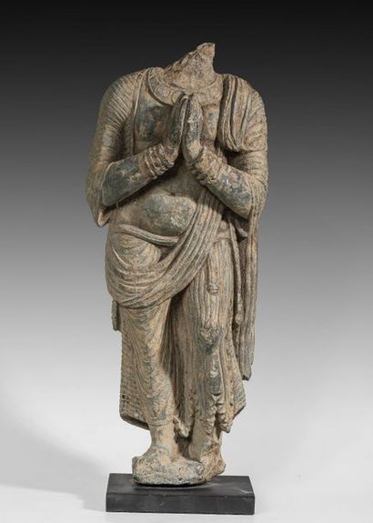 Corps acéphale de Bodhisattva debout, en...