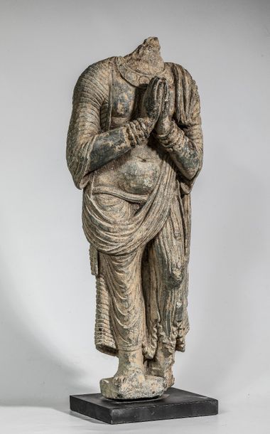 Corps acéphale de Bodhisattva debout, en...