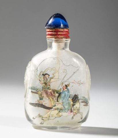 Flacon tabatière en pâte de verre, à décor...
