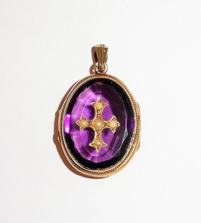PENDENTIF cassolette en or 18k (750/°°),...