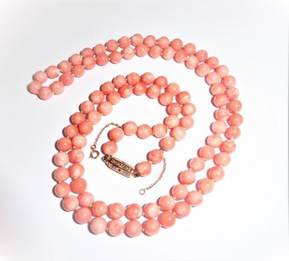 SAUTOIR choker en perles de corail peau d'ange,...
