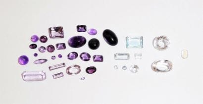 1 lot d 'AMETHYSTES de taille diverses, poids...