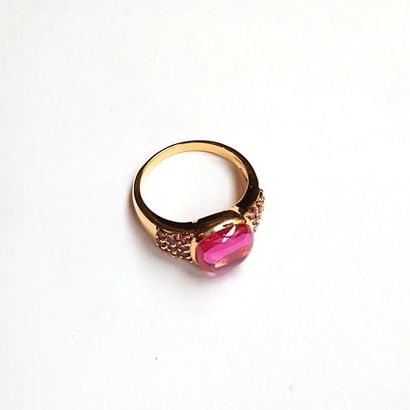 BAGUE en argent doré (vermeil) 925/°° centrée...