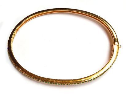 BRACELET ouvrant en argent doré (vermeil)...