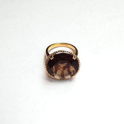 BAGUE en argent doré (vermeil) 925/°° centrée...