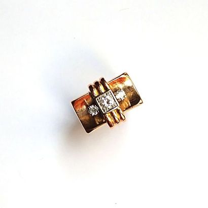 BAQUE TANK en or jaune 18k (750°/°°, le plateau...