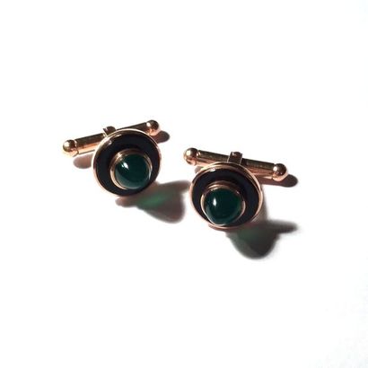 PAIRE DE BOUTONS DE MANCHETTE en or jaune...