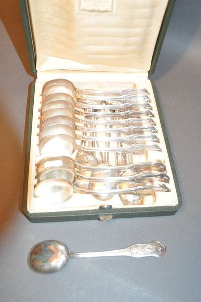 DIX-HUIT CUILLERS A GLACE en argent (925/°°),...