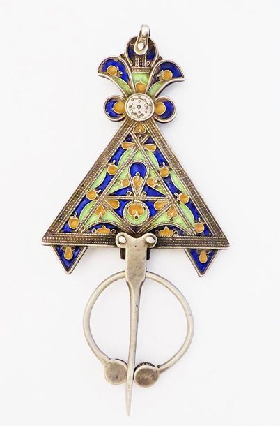 FIBULE en argent 800/°° ornée de cabochons...