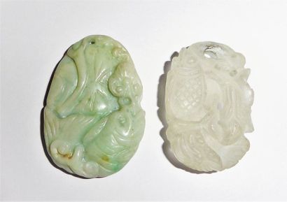 Lot de 2 PENDENTIFS un netsuké en jade hétian...