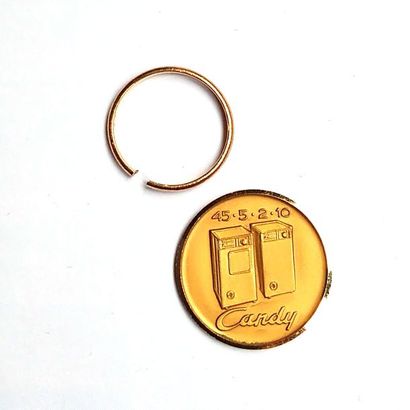 LOT comprenant: une médaille et un anneau...
