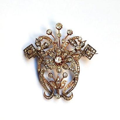 BROCHE en alliage d'or 14K (585°/°°) et argent...