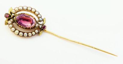 EPINGLE à chapeau en or 18k (750/°°), poinçon...