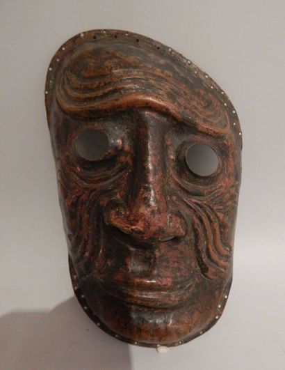 109 bis. Masque de cérémonie en cuivre. Lombock,...