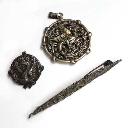 LOT de trois broches en argent 925°/°° figurant...