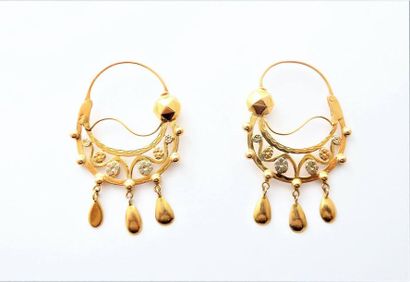 PAIRE DE BOUCLE D'OREILLE anciennes, savoyardes,...