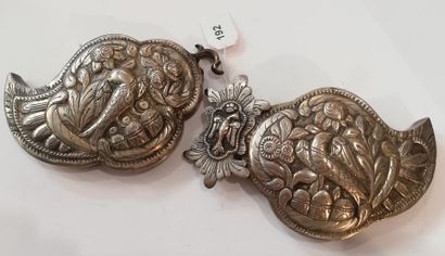 Boucle de ceinture en métal argenté orné...