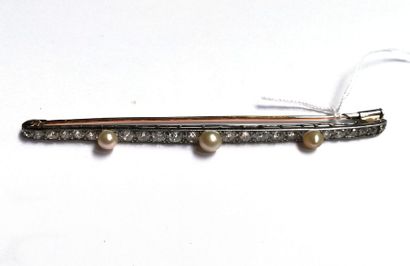 BROCHE BARRETTE en or jaune 18K (750/°°)...