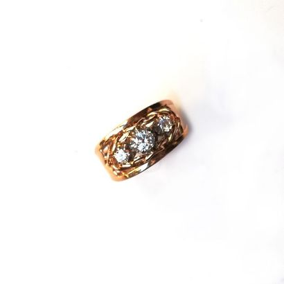 BAGUE en or jaune 18K (750°/°°) sertie de...