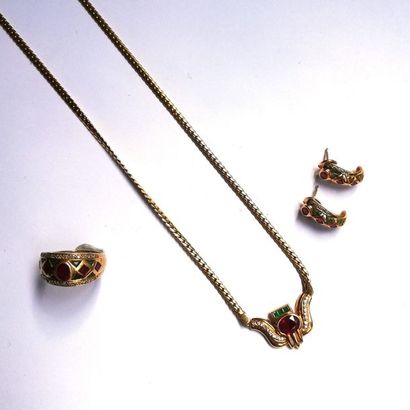 PARURE en or jaune 18K (750°/°°) sertie de...