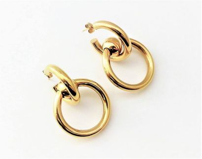 PAIRE DE BOUCLES D'OREILLE, imposantes, en...