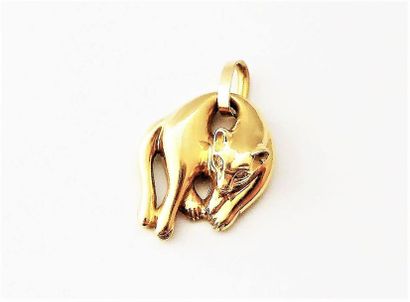 PENDENTIF panthère en or jaune 18k (750/°°),...