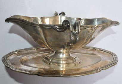 SAUCIERE sur plateau en argent (925/°°) de...