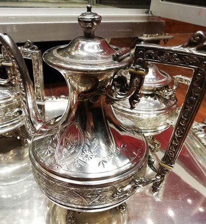Plateau de service et 4 pièces (théière,...