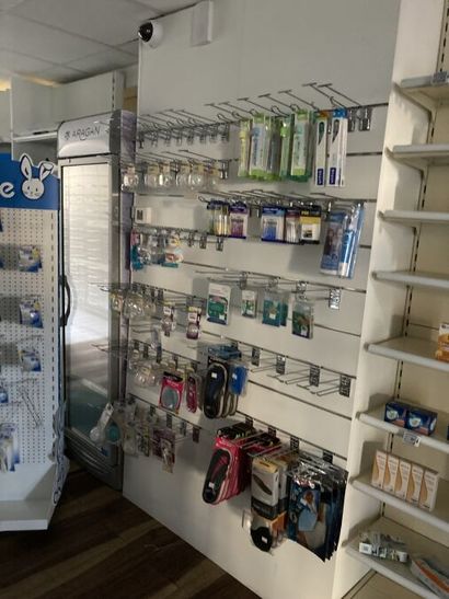 STOCK PHARMACIE & PARAPHARMACIE : VENDU EN...