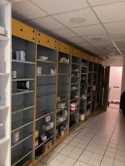 STOCK PHARMACIE & PARAPHARMACIE : VENDU EN...