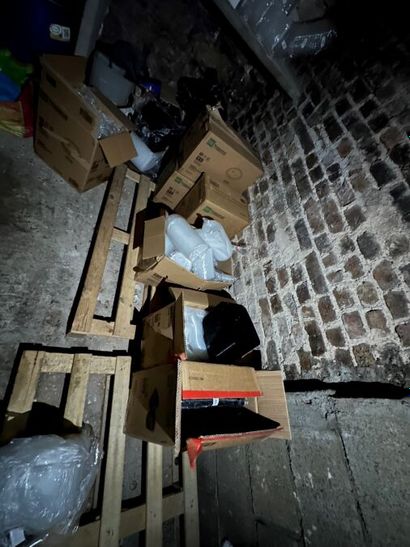 STOCK VENDU EN UN SEUL LOT : 

(+/-) 46 cannettes...