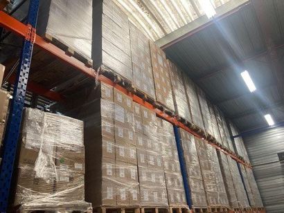 STOCK comprenant (+/-) 70 palettes composées...
