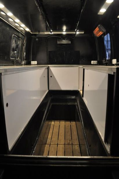 VEHICULE HAGGLUNDS : ANCIEN VEHICULE DE TRANSPORT...