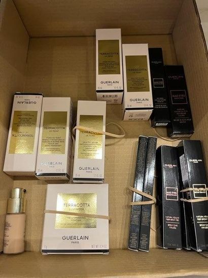 STOCK : Produits CLARINS, SHISEIDO, GUERLAIN,...