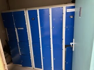 VENTE EN UN LOT :
- (+/-) 14 ml de racks...