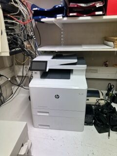 VENTE EN UN LOT :
- (+/-) 14 ml de racks...