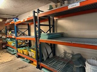 VENTE EN UN LOT :
- (+/-) 14 ml de racks...