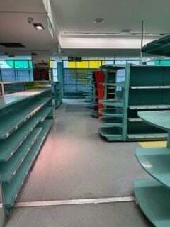 VENTE EN UN LOT :
- (+/-) 14 ml de racks...