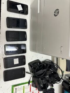 VENTE EN UN LOT :
- (+/-) 14 ml de racks...