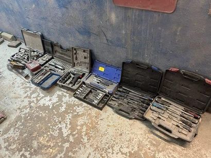 1 lot d'outillages mécaniques avec divers...
