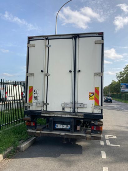 MERCEDES CAMION FG TD Immatriculation DE-154-JF...