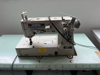 - 1 Surjeteuse BROTHER 4 fils 
- 1 Machine...