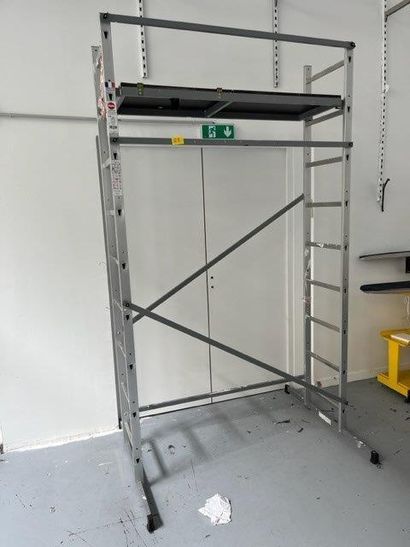 1 Échafaudage HAILO 2,2 mètres de haut 