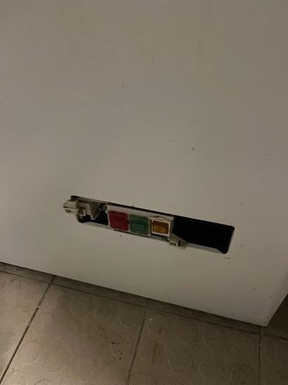 - 1 congélateur coffre (mauvais état)
- 1...