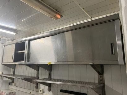 2 meubles secs inox muraux ouvrant à 2 portes...