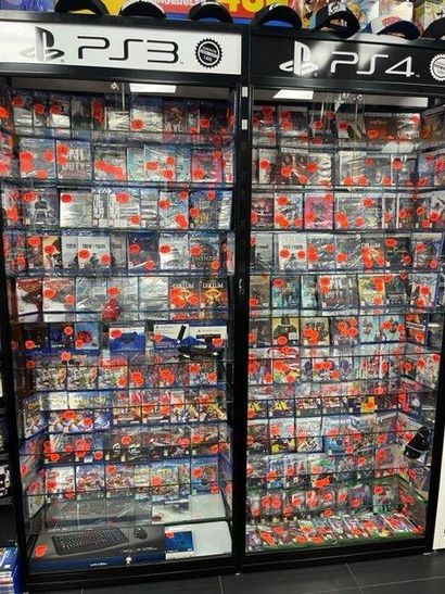 STOCK : Stock composé de : Jeux vidéos, accessoires,...
